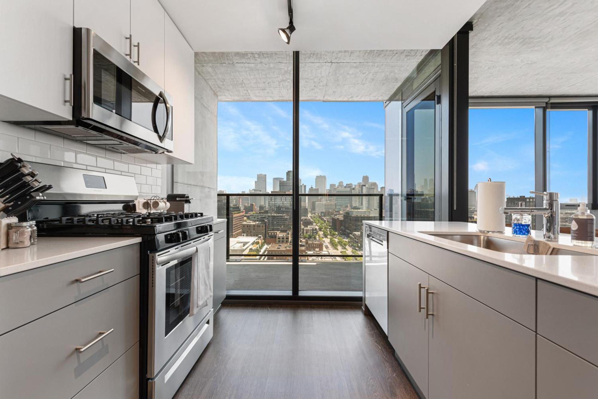 Apartment Fulbrix Bright Designer With West Loop Views *