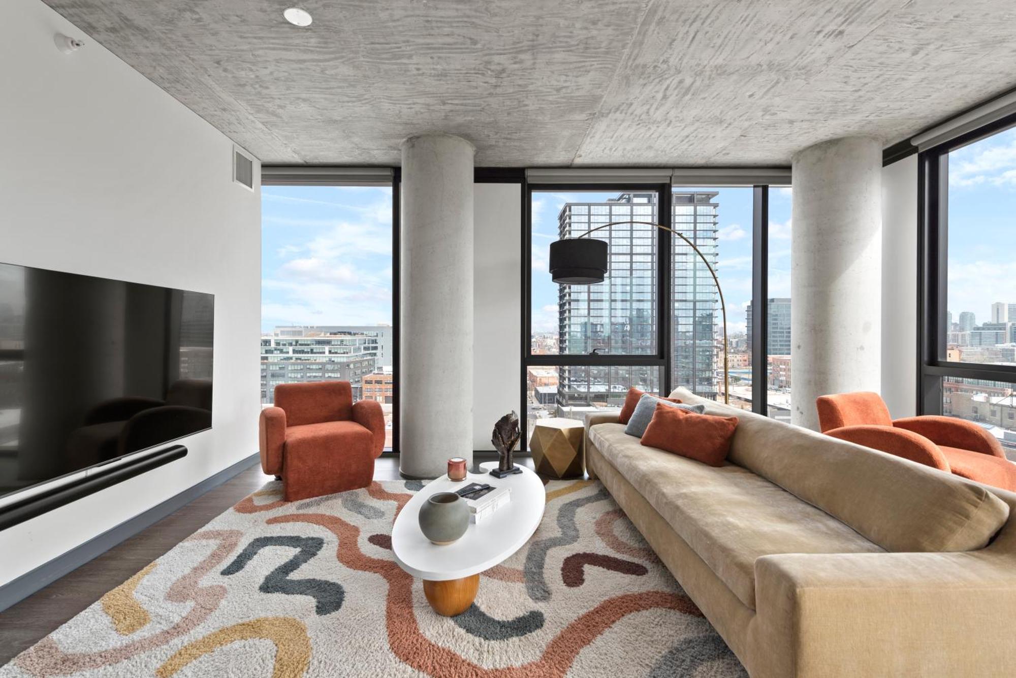 Apartment Fulbrix Bright Designer With West Loop Views *